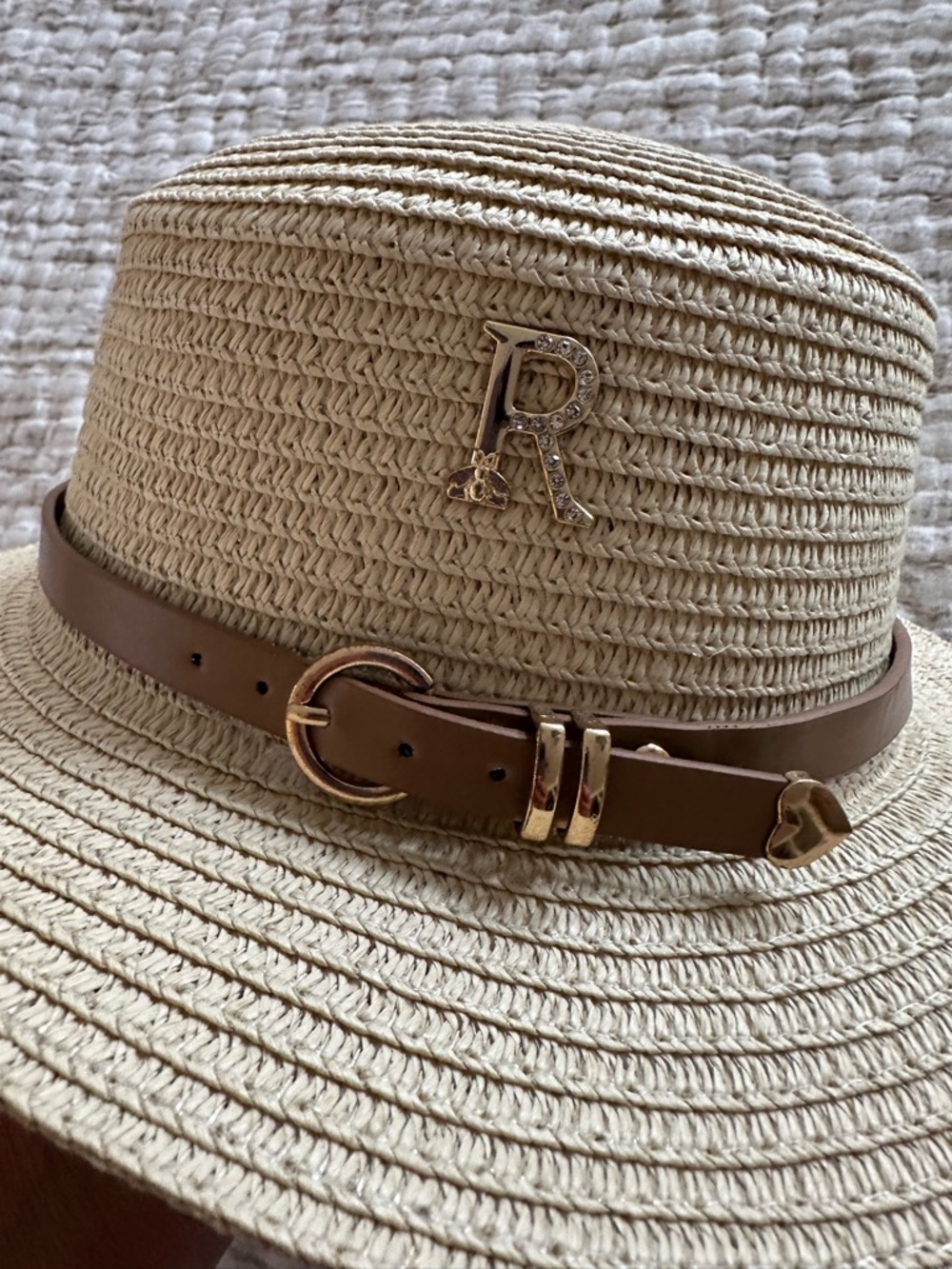 R Straw Hat - Picture 2 of 7